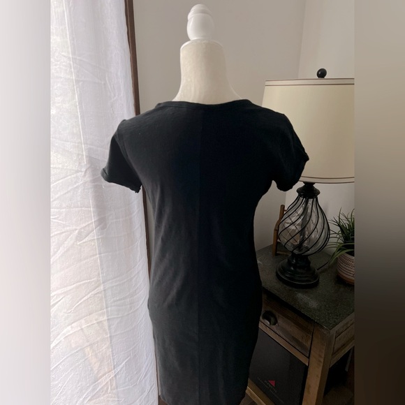 Gap black t-shirt dress - Picture 4 of 6